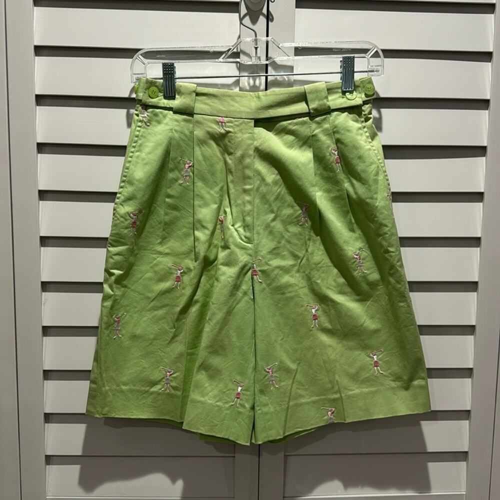 Lilly Pulitzer Pre loved Golf Embroidered Bermuda Shorts with Pockets.